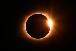 solar eclipse manifesting 