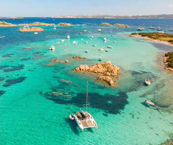 drone-islands-turquoise-sea-sardinia-yoga-holiday
