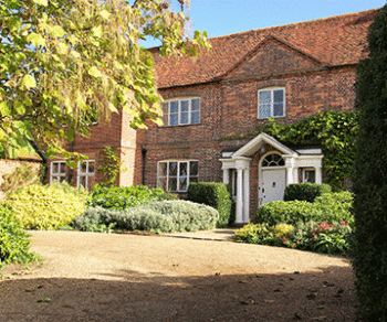 outside-house-trees-kent-yoga