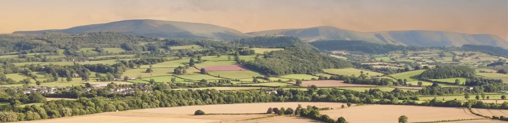 brecon beacons hills fields sunset